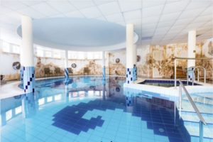aphrodite_hotel_zalakaros_wellness_medence2_aktivpihenes_elmenyvadasz