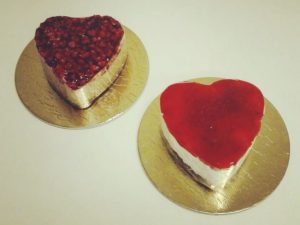 Zelenak_sziv_mini_torta_mindenmentes_csokimousse_valentin_elmenyvadaszat